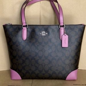 Coach handbag in Azalea brown